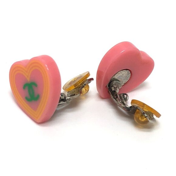 CHANEL Pink Heart Earrings - Picture 3 of 6